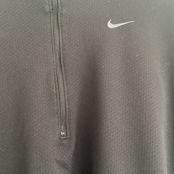 Men’s Nike Half Zip Thermal - Picture 2 of 3